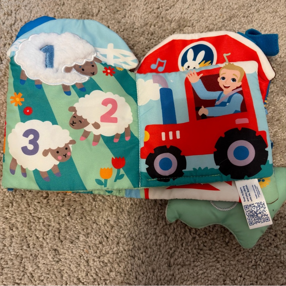 Ms. Rachel and the Special Surprise book and toy set - Picture 4 of 7